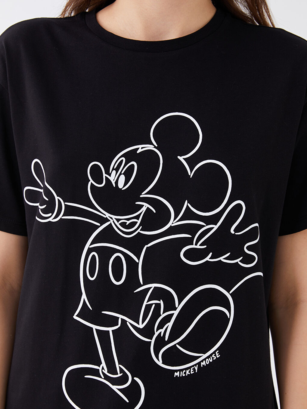 Siyah Kadın Bisiklet Yaka Mickey Mouse Baskılı Tişört-3