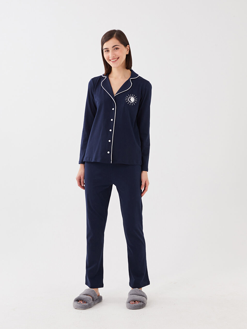 طقم بيجامة كم طويل بياقة قميص مطبوع للسيدات