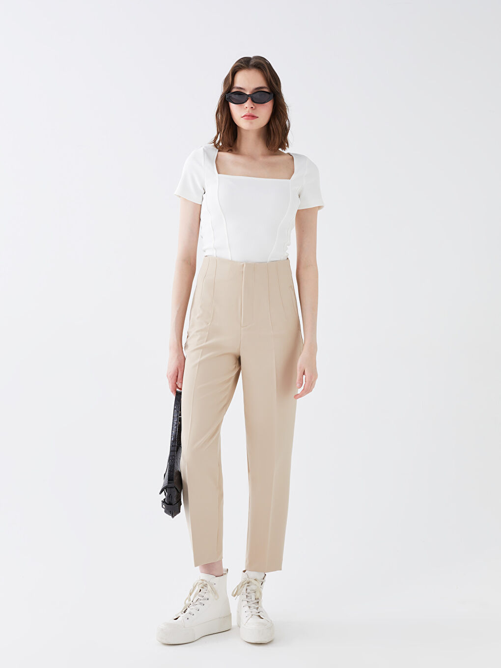 Women's Carrot Fit Plain Trousers
