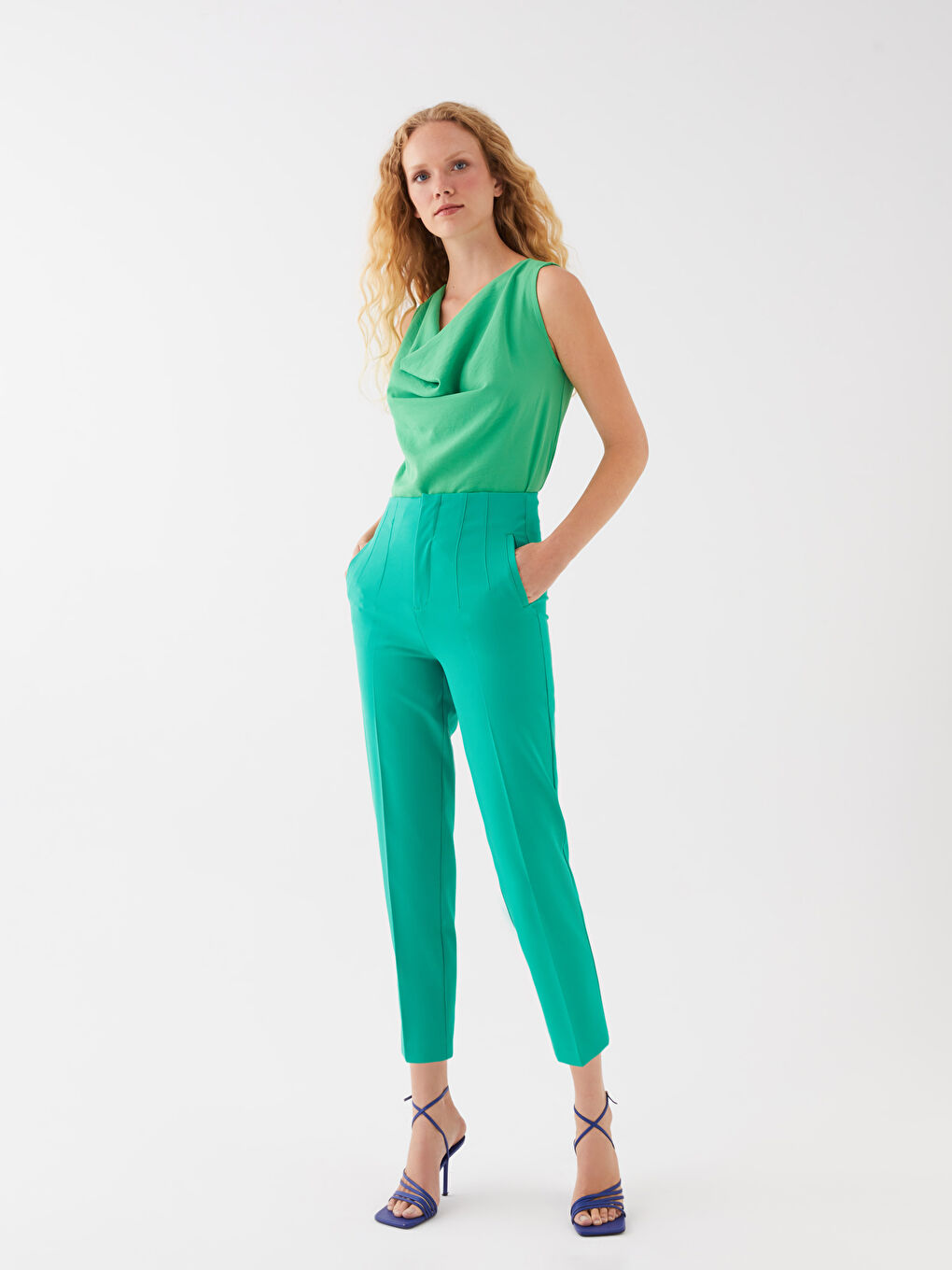 Женские Брюки Морковного Кроя Однотонные