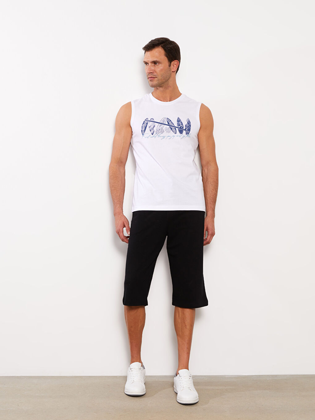 Beyaz Bisiklet Yaka Baskılı Penye Erkek Kolsuz Tişört