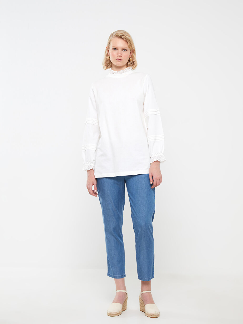 Tunique en Sweatshirt à Manches Longues Brodée à Col Cheminée pour Femmes-2