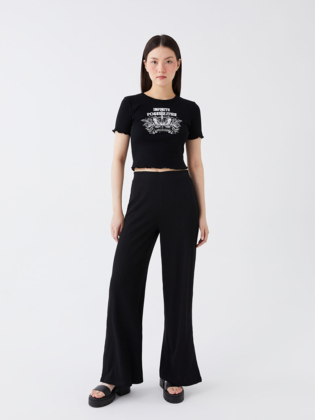 Siyah Bisiklet Yaka Baskılı Kısa Kollu Kadın Crop-2