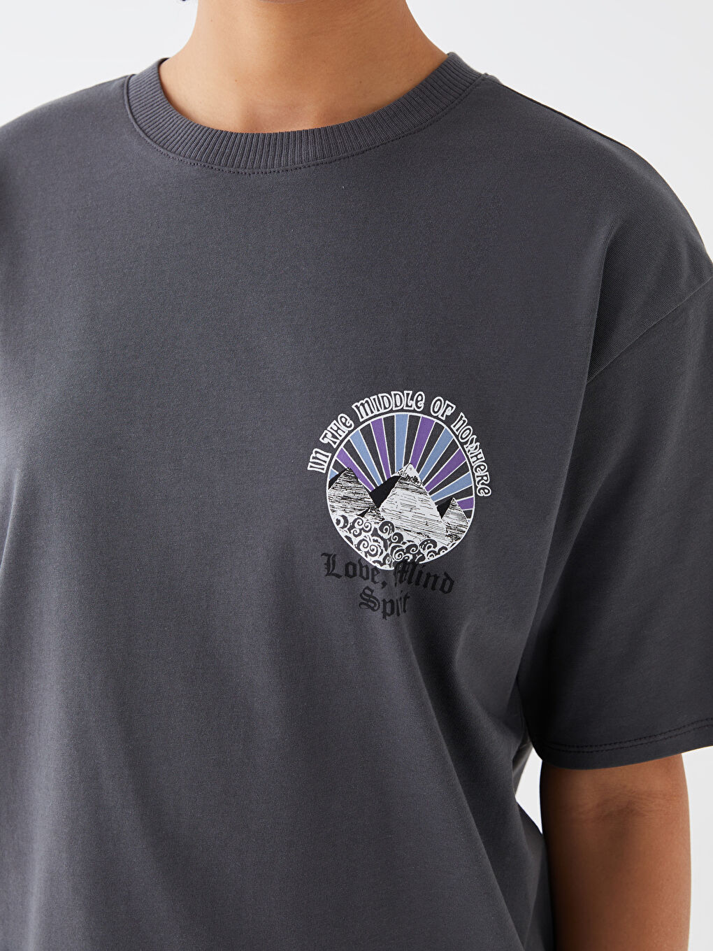 Crew Neck Printed Short Sleeve Women's T-Shirt-3