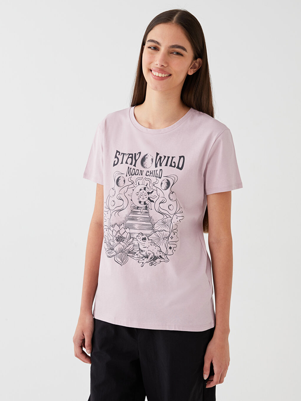 تيشيرت نسائي بأكمام قصيرة وياقة دائرية مطبوع-1