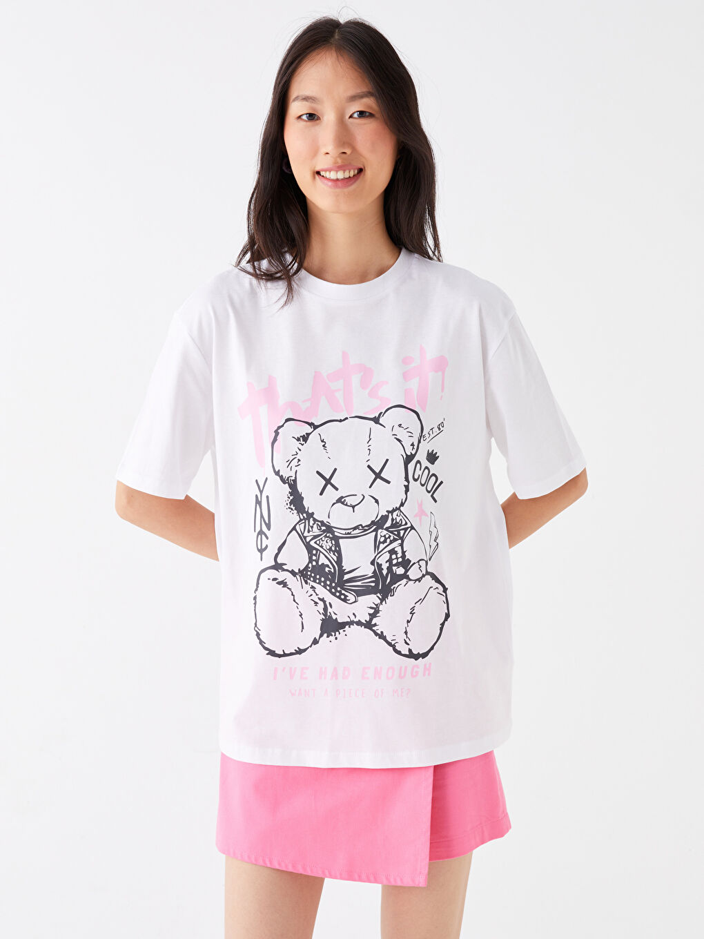 Beyaz Bisiklet Yaka Baskılı Kısa Kollu Oversize Kadın Tişört