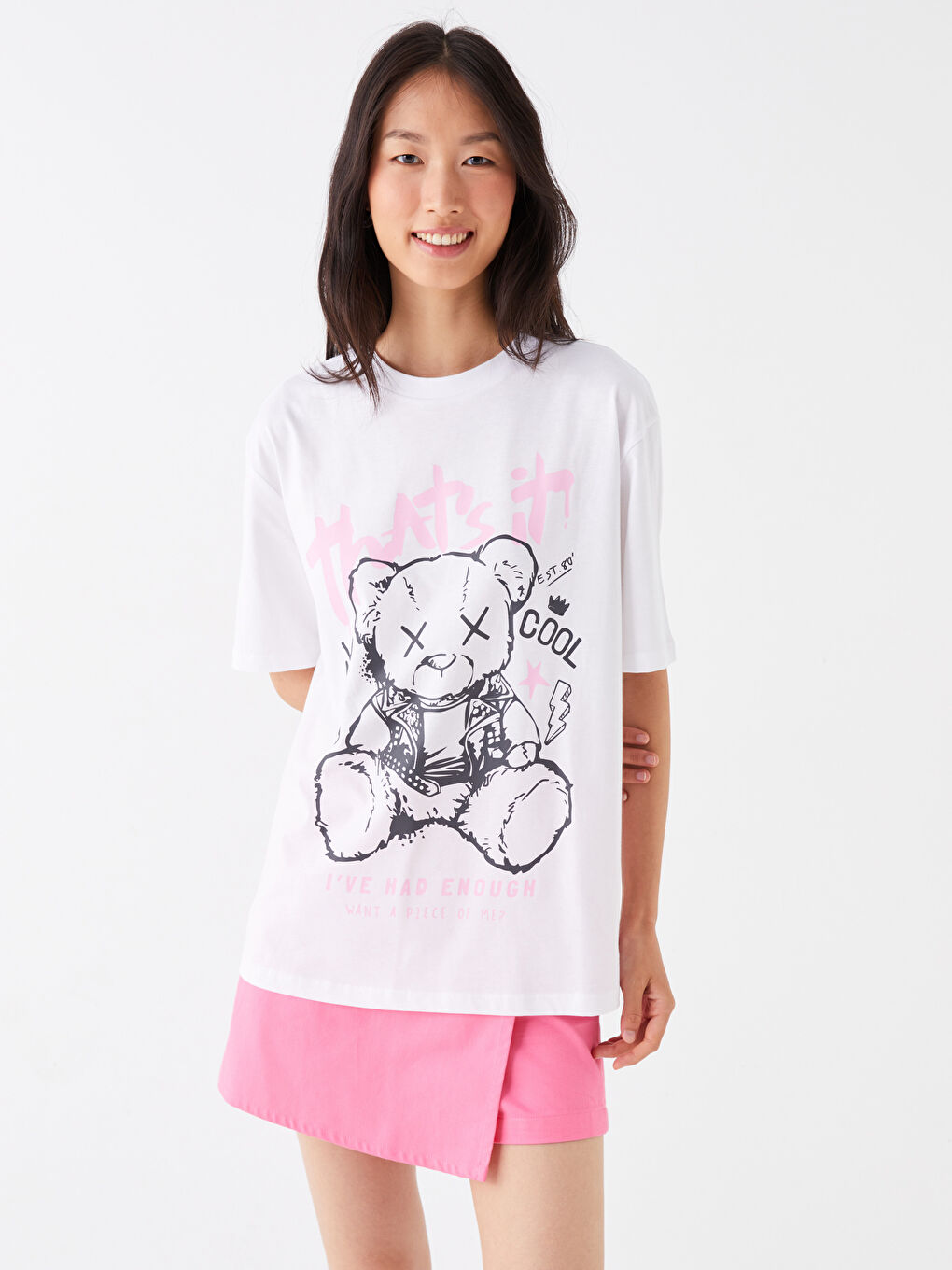 Beyaz Bisiklet Yaka Baskılı Kısa Kollu Oversize Kadın Tişört-2