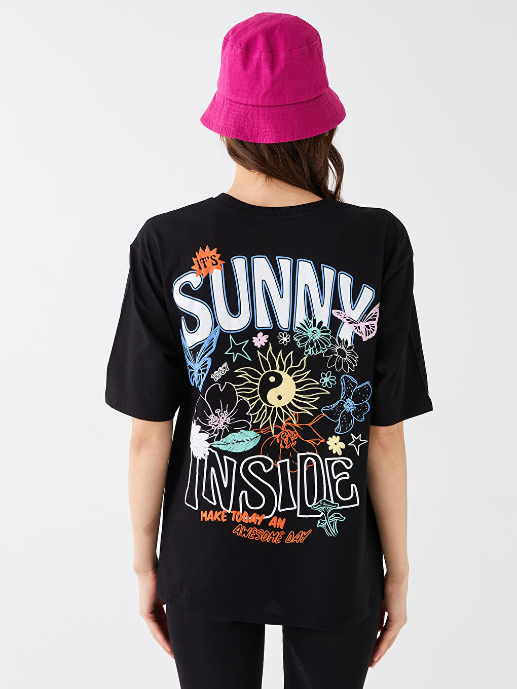 Siyah Bisiklet Yaka Baskılı Kısa Kollu Oversize Kadın Tişört-4