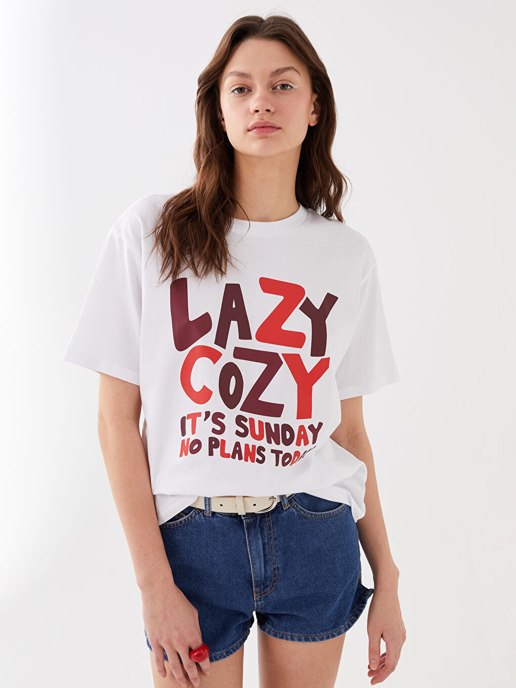 Beyaz Bisiklet Yaka Baskılı Kısa Kollu Oversize Kadın Tişört-2