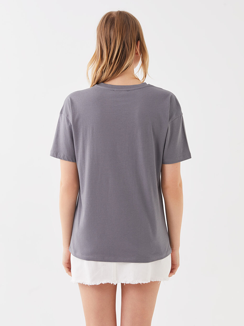 Gri Bisiklet Yaka Baskılı Kısa Kollu Kadın Tişört-4