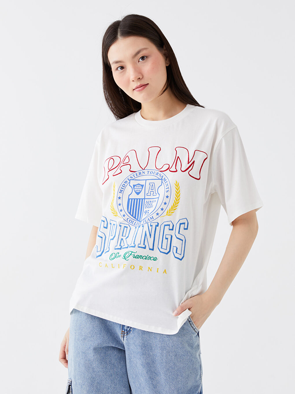 Ekru Bisiklet Yaka Baskılı Kısa Kollu Oversize Kadın Tişört-1