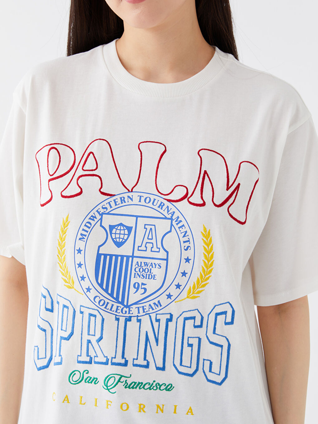 Ekru Bisiklet Yaka Baskılı Kısa Kollu Oversize Kadın Tişört-3