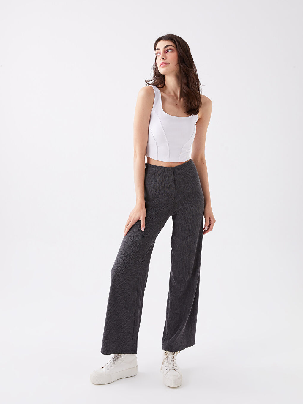 Pantalon de survêtement uni à jambe large et taille élastiquée pour femmes