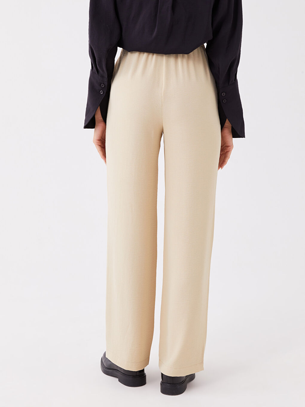 Elasticated Waist Relaxed Fit Women's Trousers-4