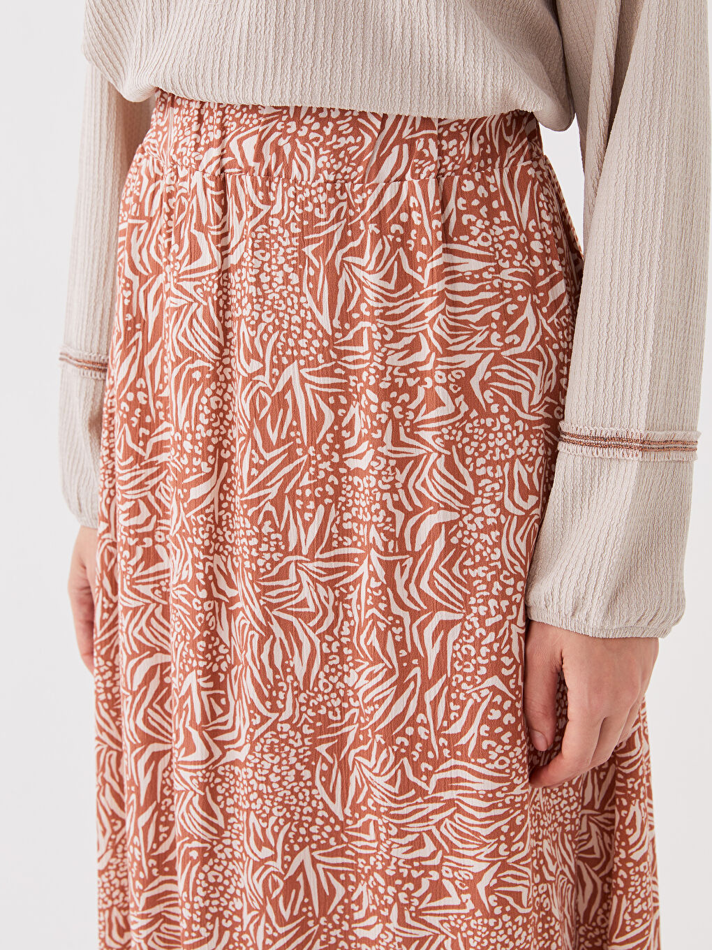 Bej Beli Lastikli Desenli A Kesim Kadın Etek-4