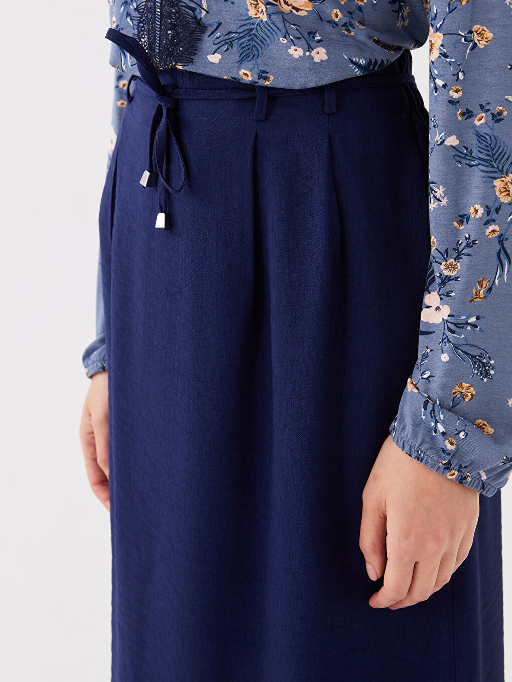 Lacivert Beli Lastikli Rahat Kalıp Kadın Etek-4