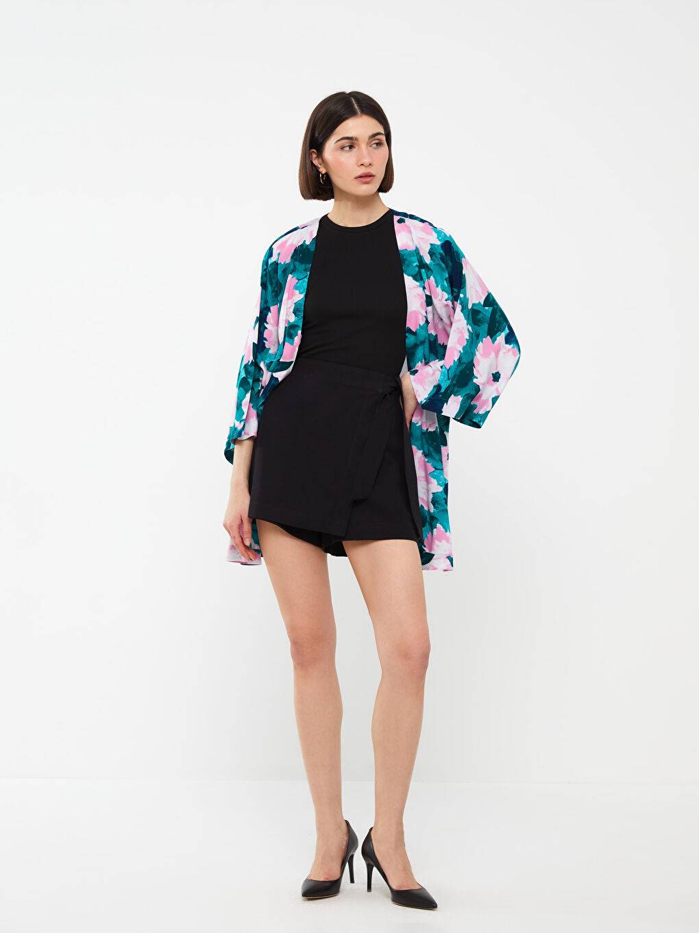 Siyah Yüksek Bel Rahat Kalıp Kadın Şort Etek