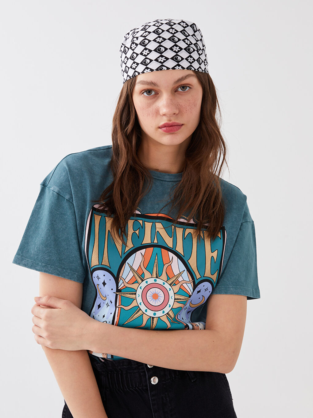 Siyah Dama Desenli Kadın Bandana-1