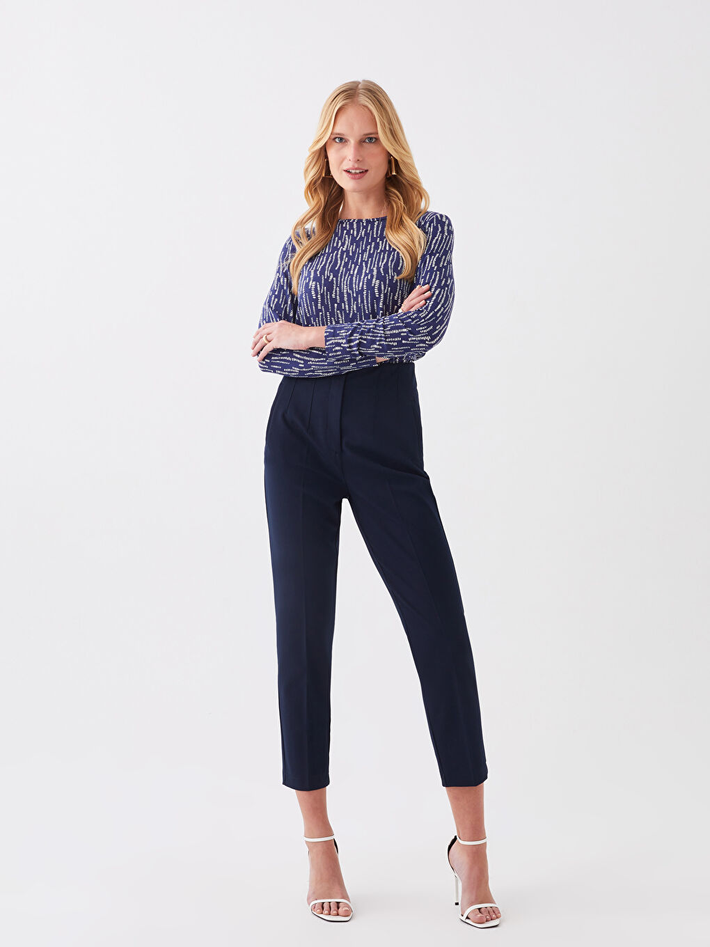 تيشيرت كم طويل منقوش بياقة دائرية للسيدات-3