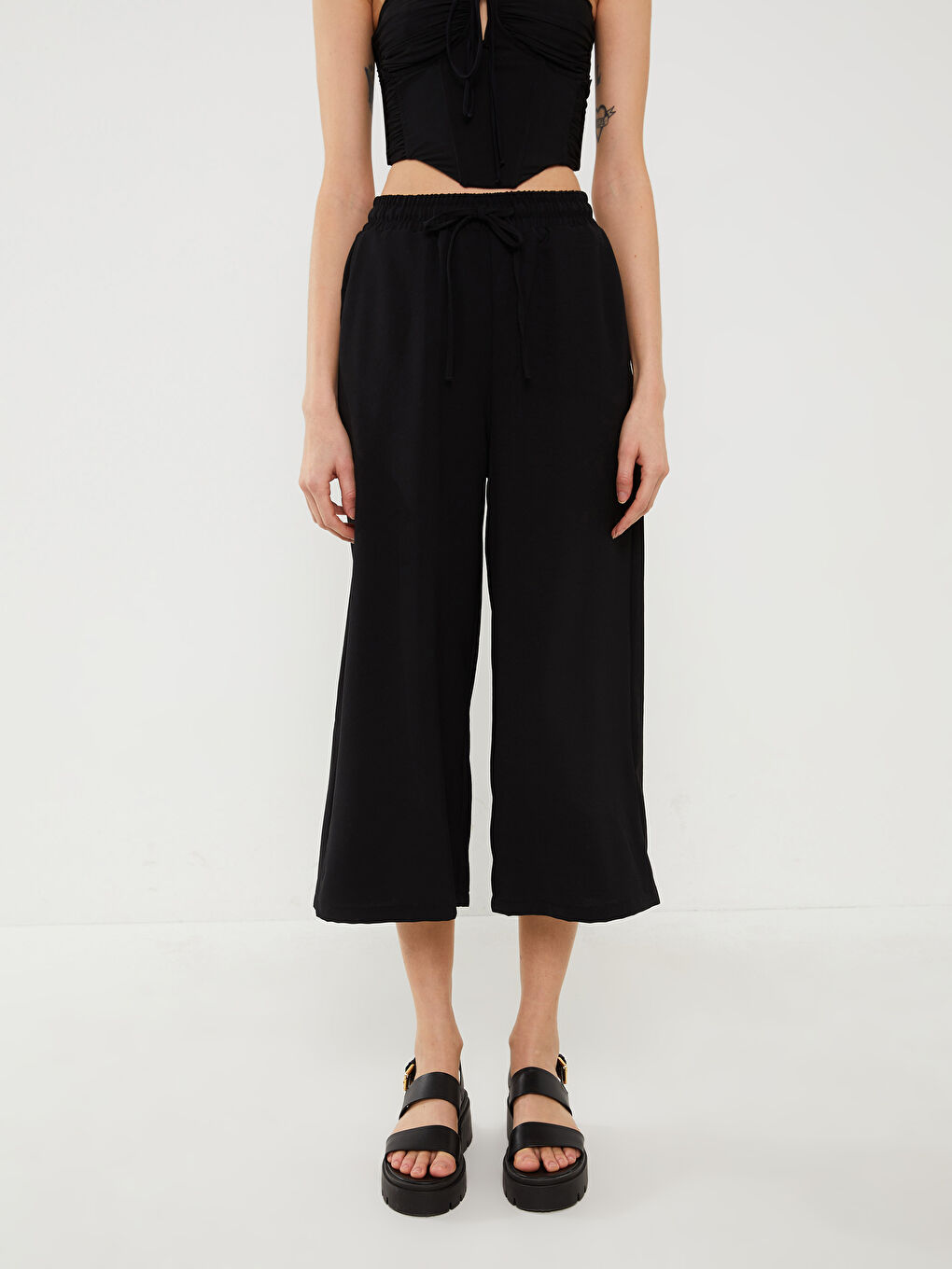 Elasticated Waist Loose Fit Women's Capri-3