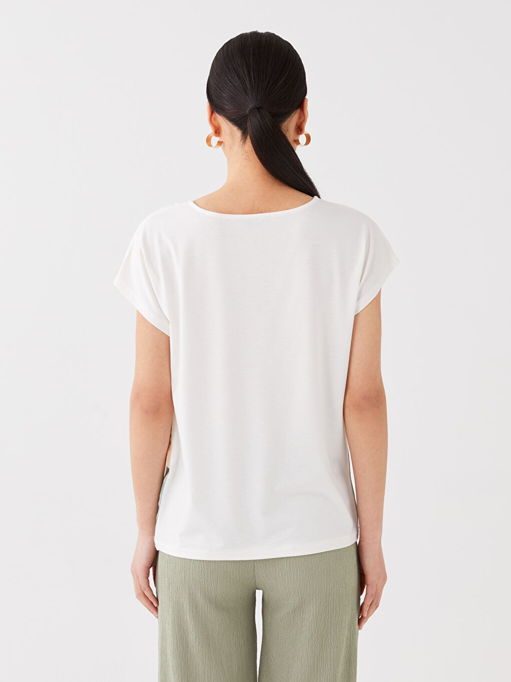 Ekru Bisiklet Yaka Renk Bloklu Kısa Kollu Kadın Tişört-3