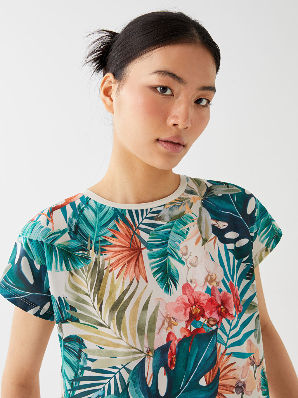T-shirt à manches courtes à motifs avec col rond pour Femmes-2
