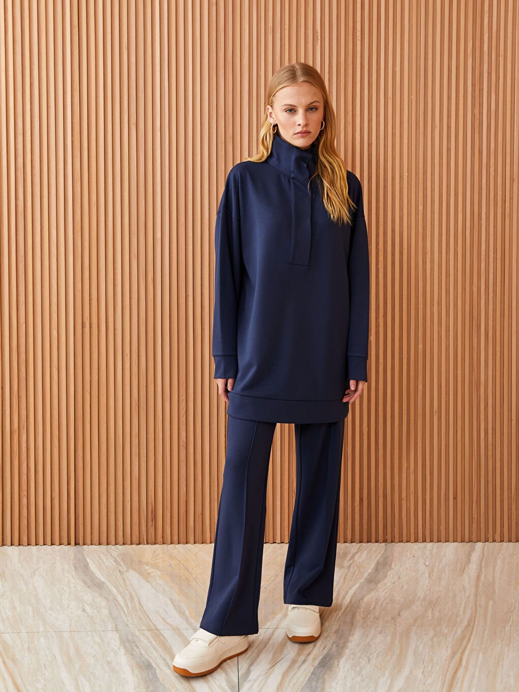 Lacivert Dik Yaka Düz Uzun Kollu Oversize Kadın Tunik-2