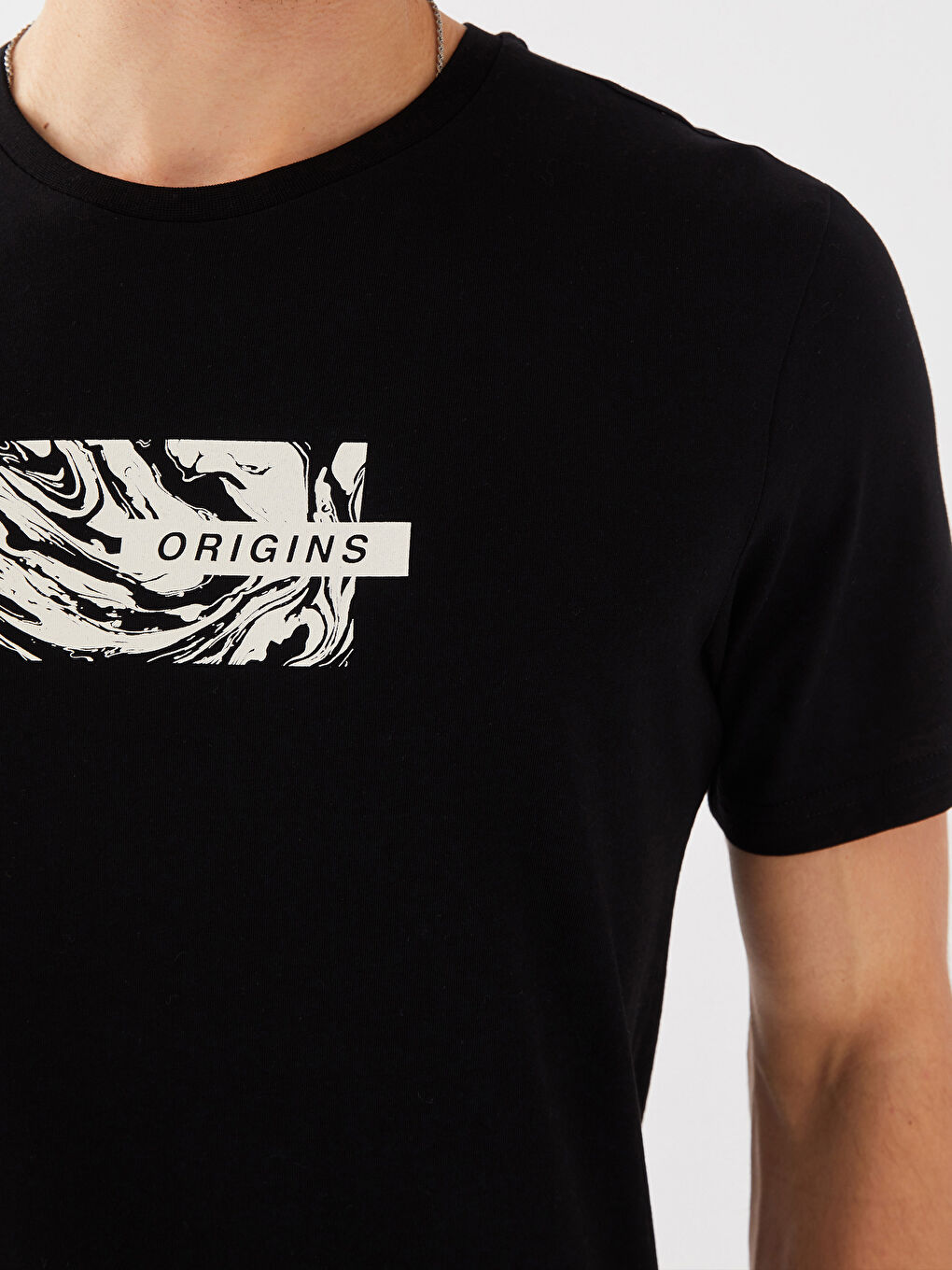 Siyah Bisiklet Yaka Kısa Kollu Baskılı Penye Erkek Tişört-3