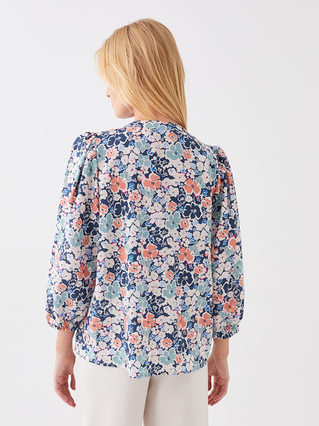 Yeşil Kaçık Yaka Desenli Kadın Bluz-4