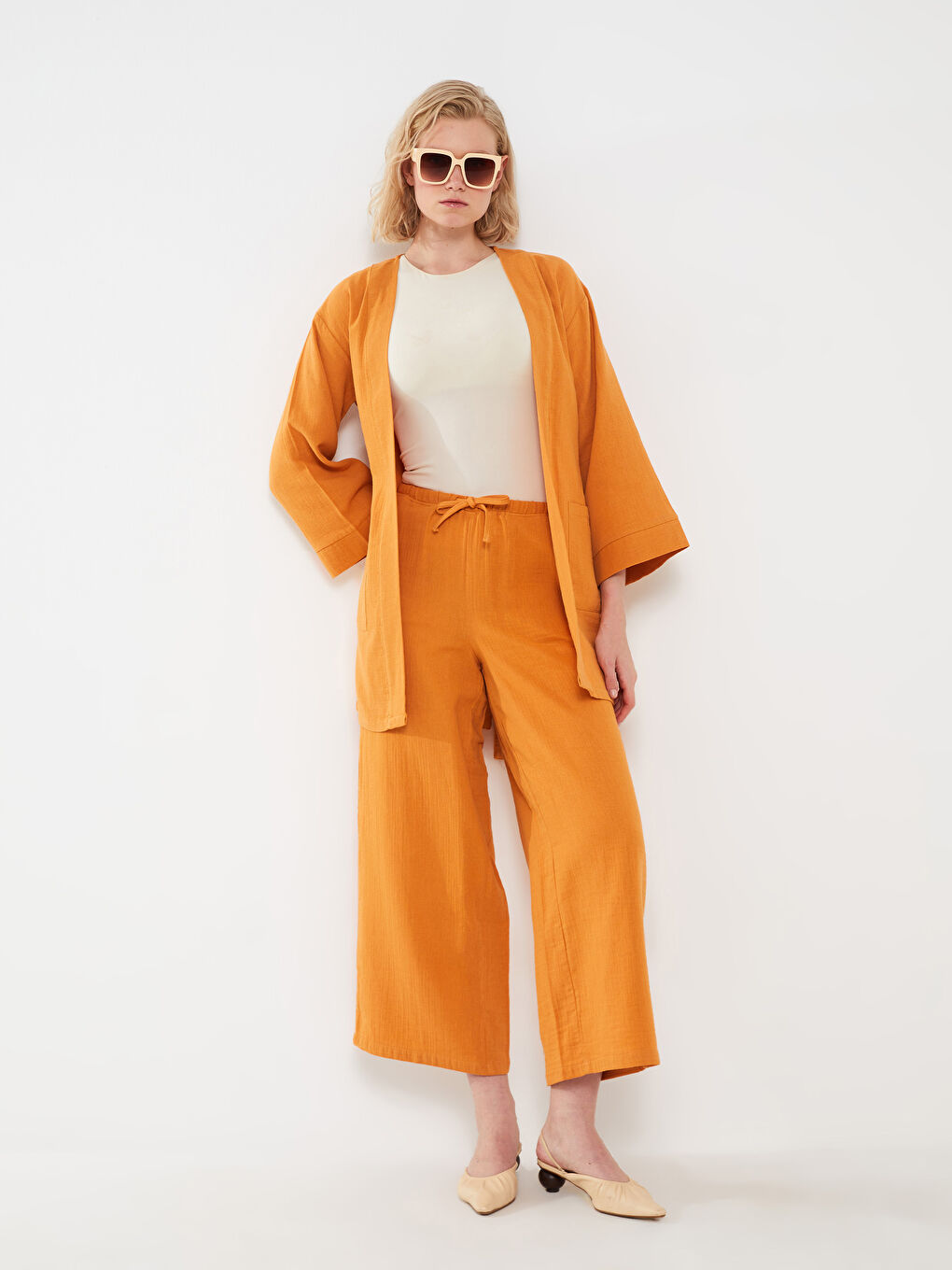 Pantalon pour Femmes en Mousseline à Taille Élastiquée et Coupe Ample-1