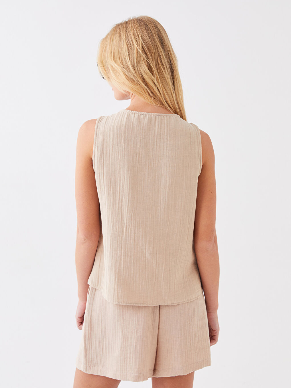 Bej U Yaka Düz Müslin Kadın Bluz-4