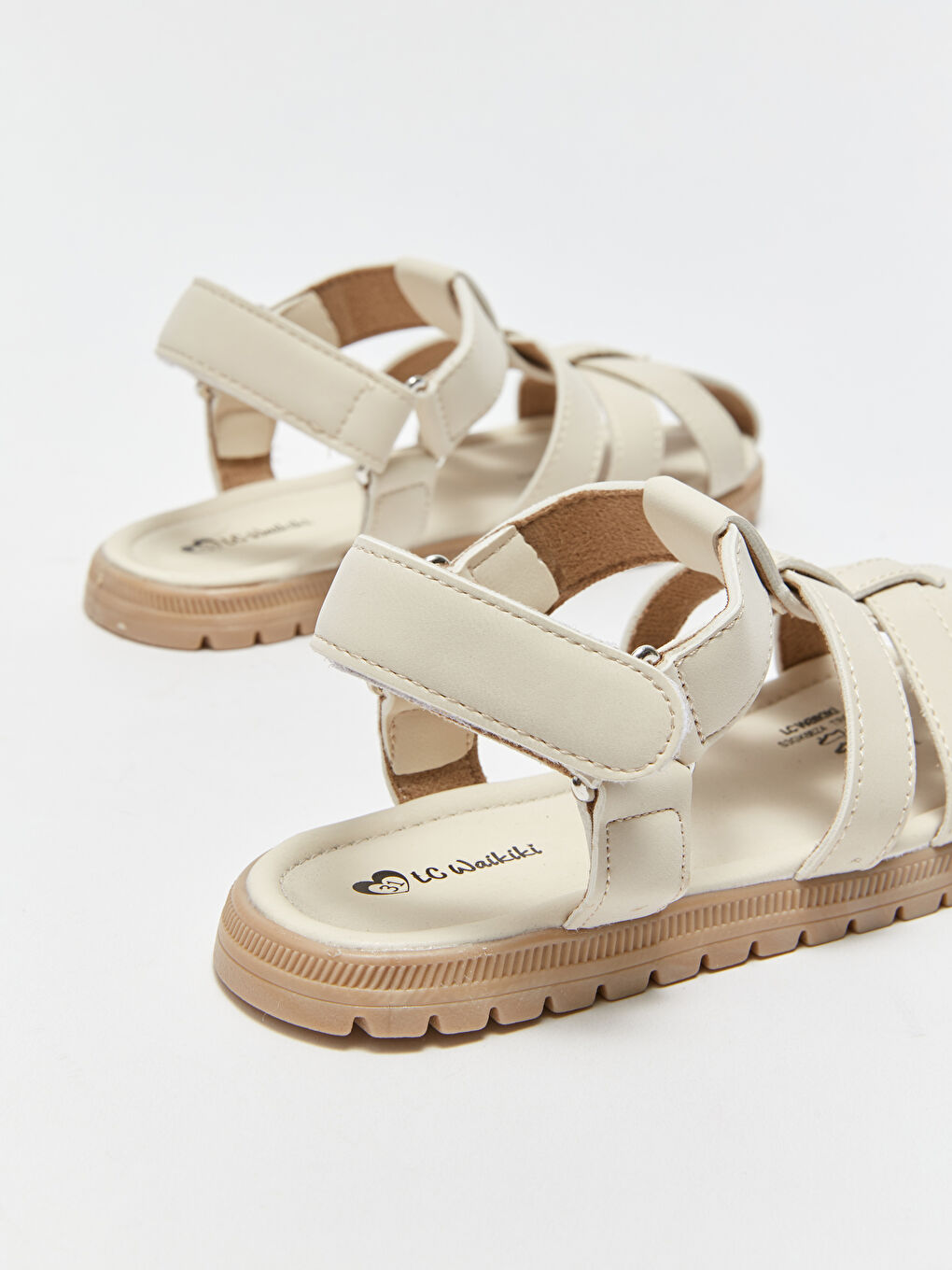 صنادل بناتي بشرائط متقاطعة-4