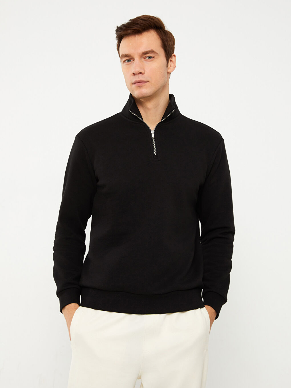 Siyah Dik Yaka Erkek Sweatshirt-1