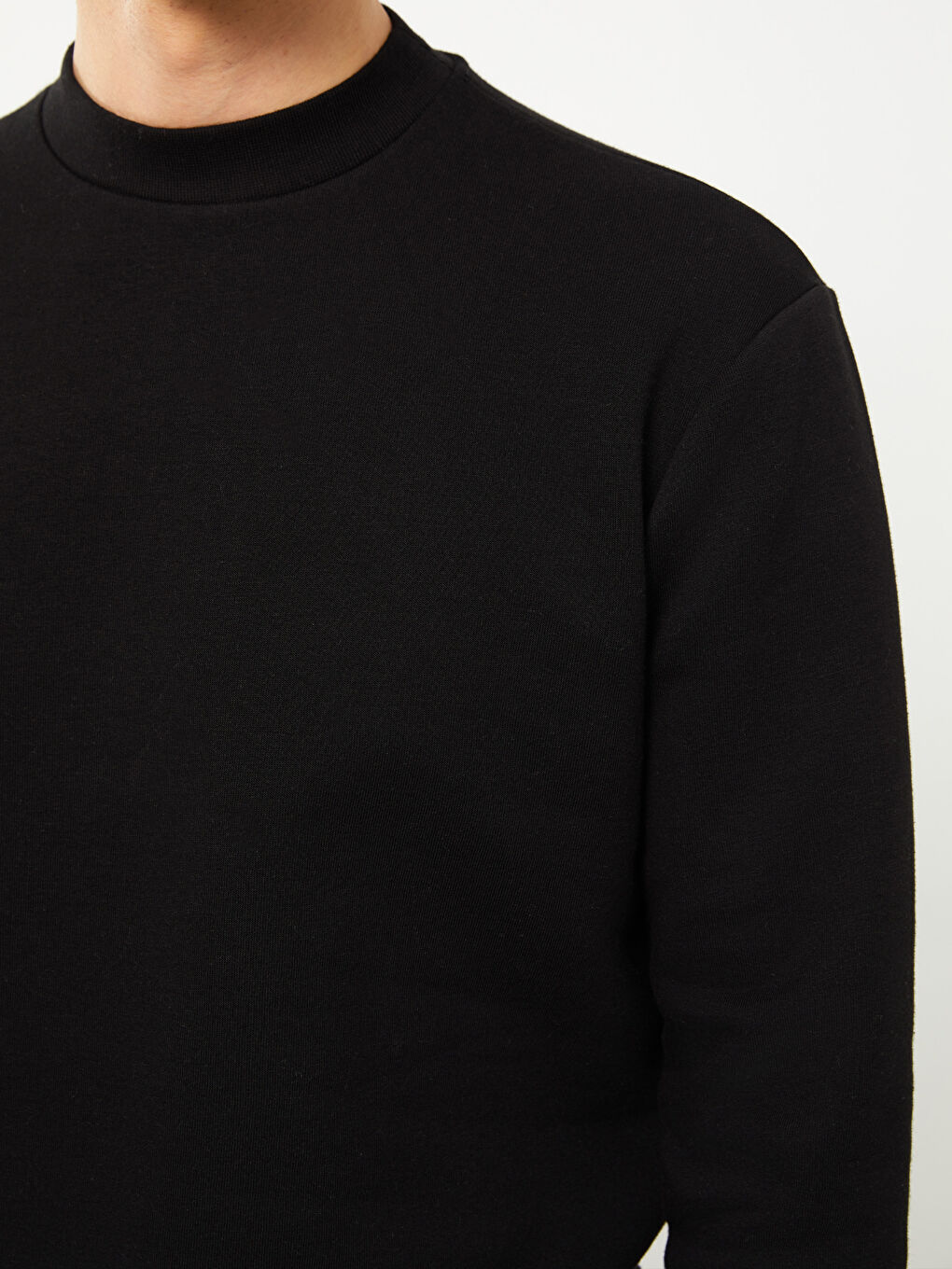 Siyah Dik Yaka Erkek Sweatshirt-3