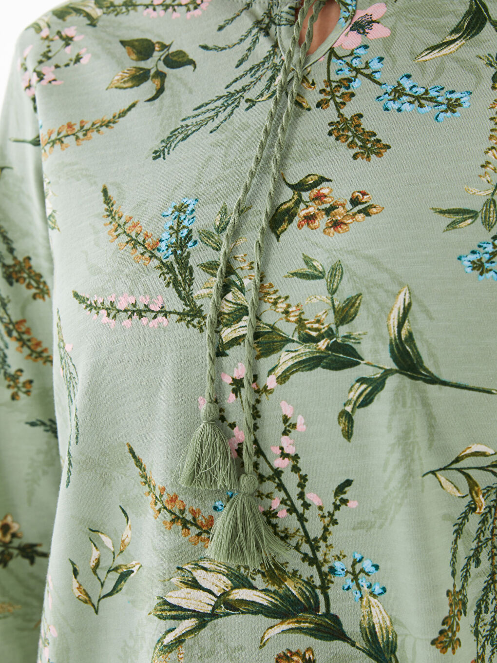 Yeşil Bağlamalı Yaka Desenli Uzun Kollu Kadın Bluz-3