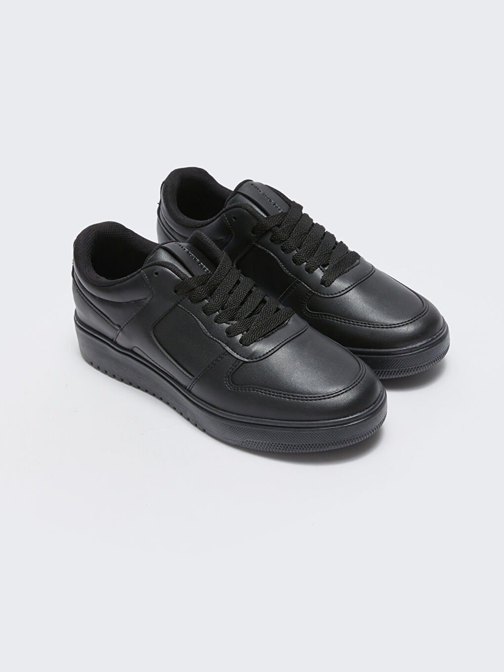 Siyah Deri Görünümlü Bağcıklı Erkek Spor Ayakkabı