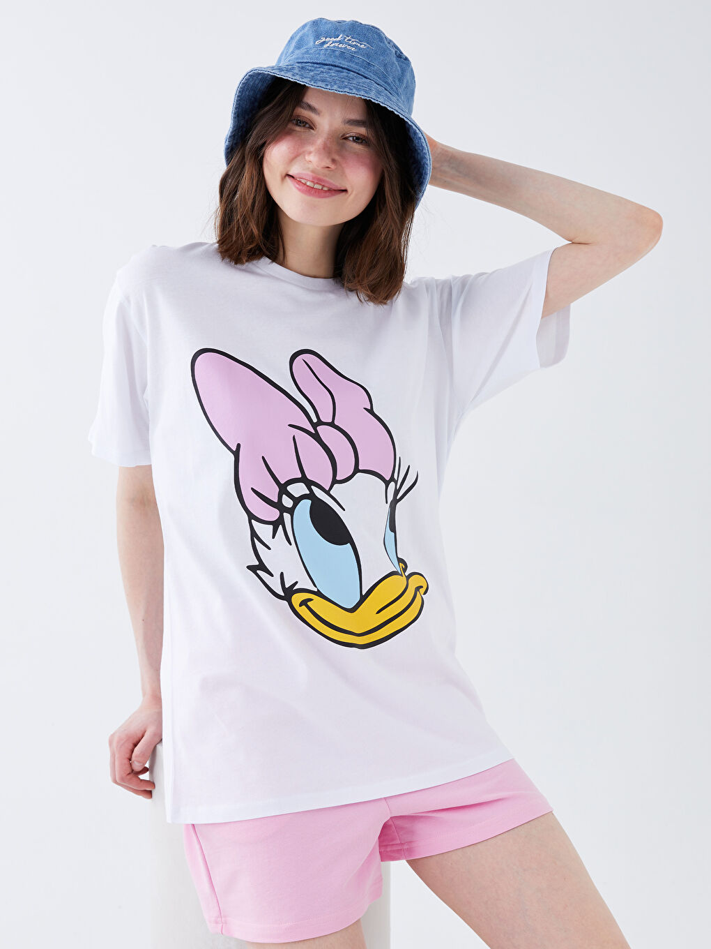 Daisy ꔛ‬ෆ XSIDE Crew Neck Daisy Duck Printed Short Sleeve Women's T