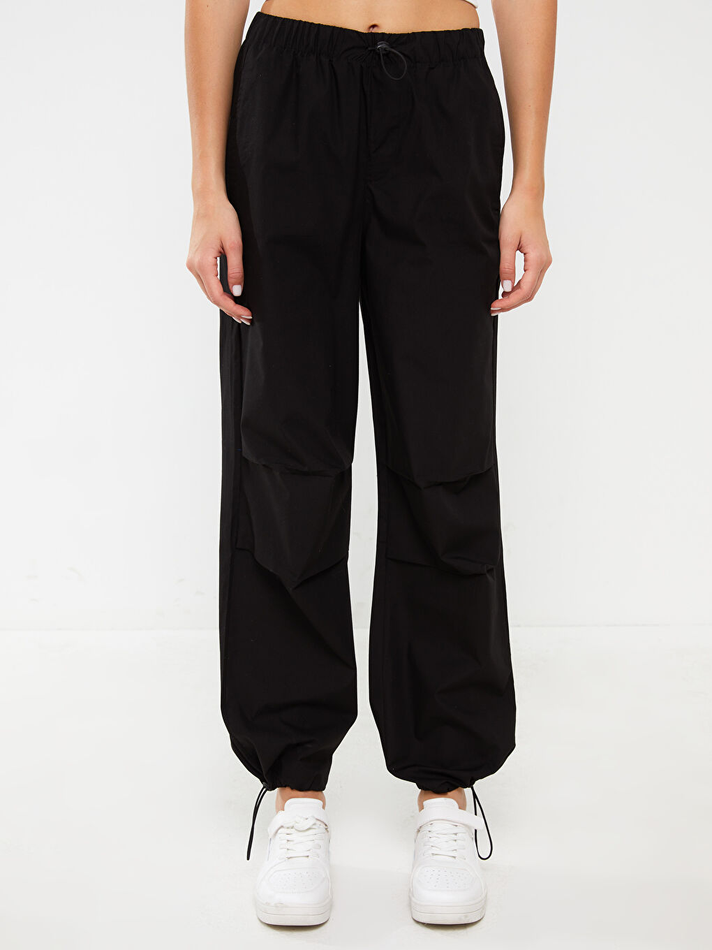 Siyah Kadın Beli Lastikli Düz Paraşüt Pantolon-2