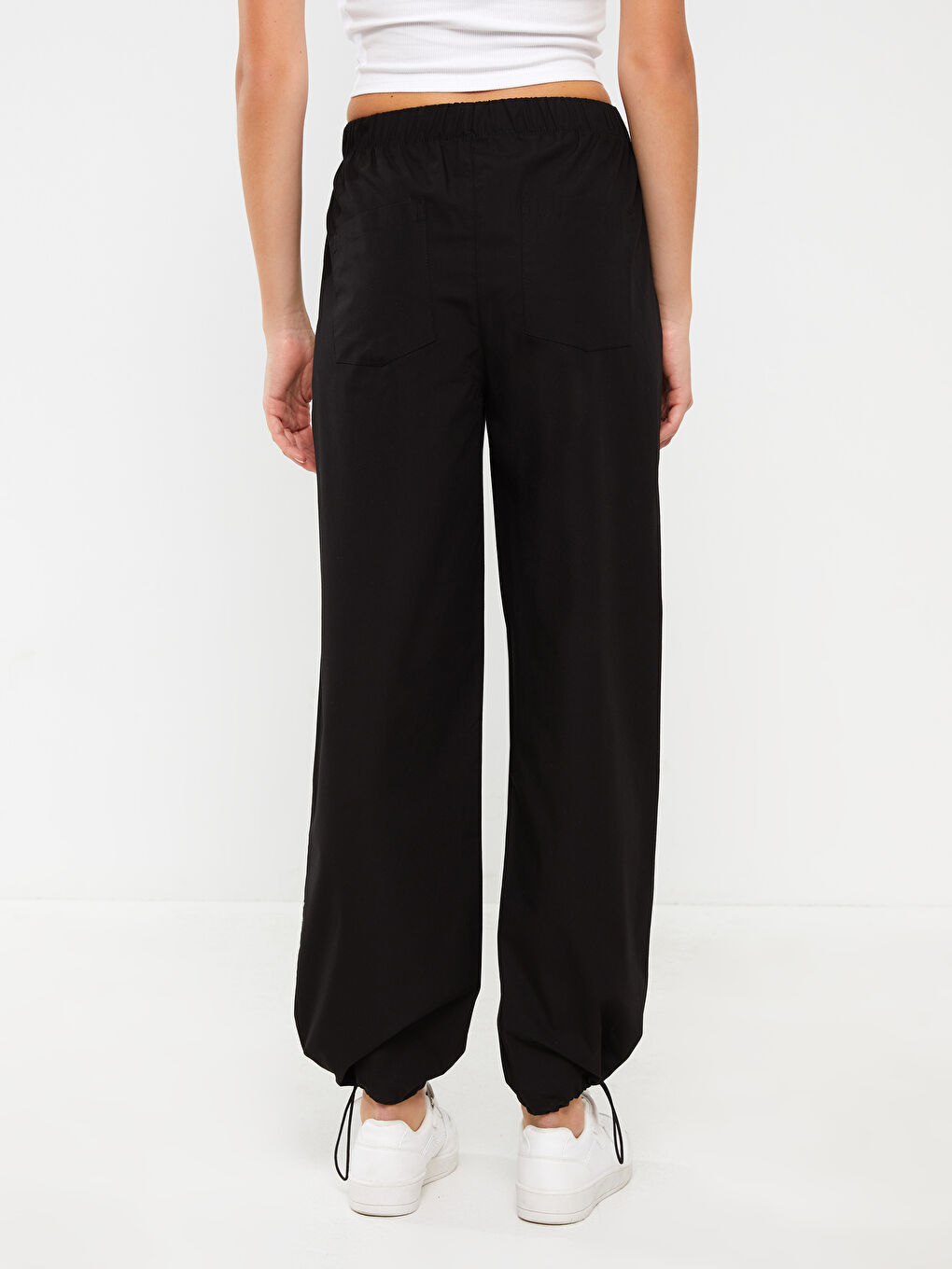 Siyah Kadın Beli Lastikli Düz Paraşüt Pantolon-3