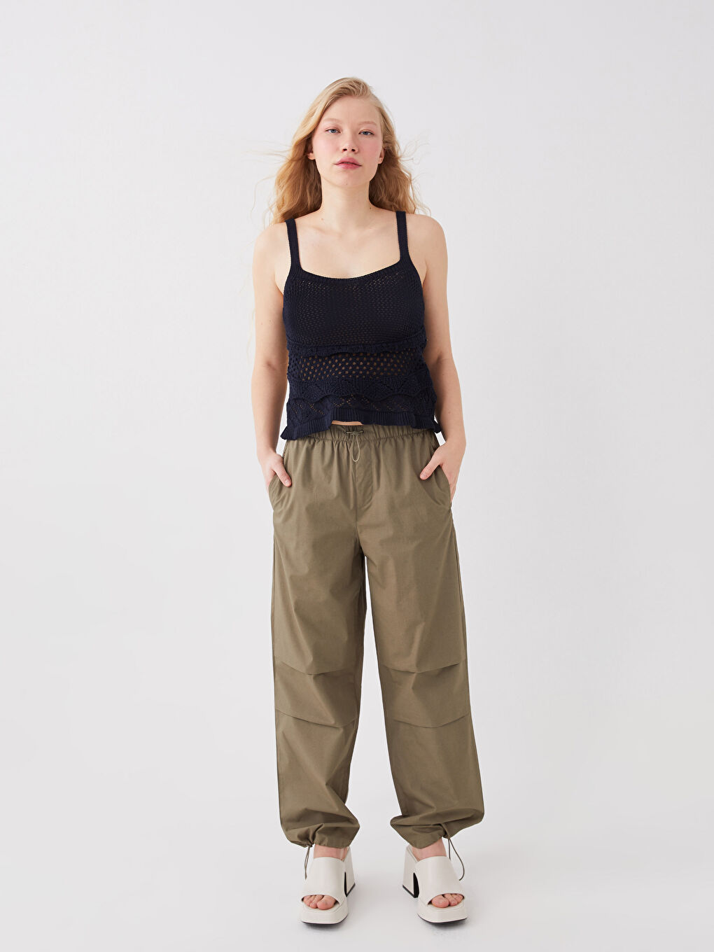 LCW Vision Women's Elasticated Waist Plain Parachute Trousers -S3GL90Z8-S5T