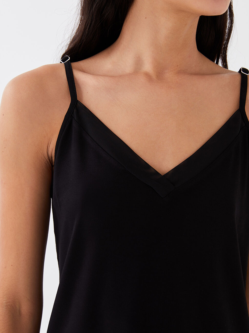 Siyah V Yaka Düz Askılı Kadın Şortlu Pijama Takımı-3