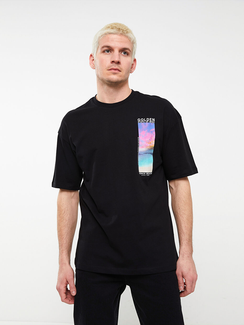 Siyah Bisiklet Yaka Kısa Kollu Baskılı Penye Erkek Tişört