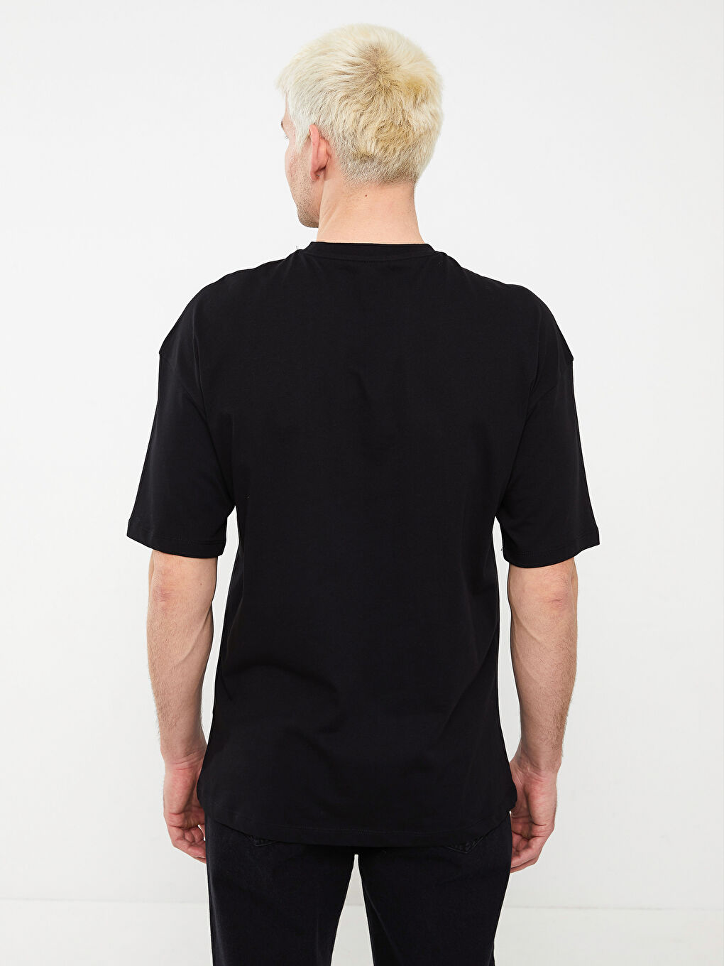Siyah Bisiklet Yaka Kısa Kollu Baskılı Penye Erkek Tişört-4