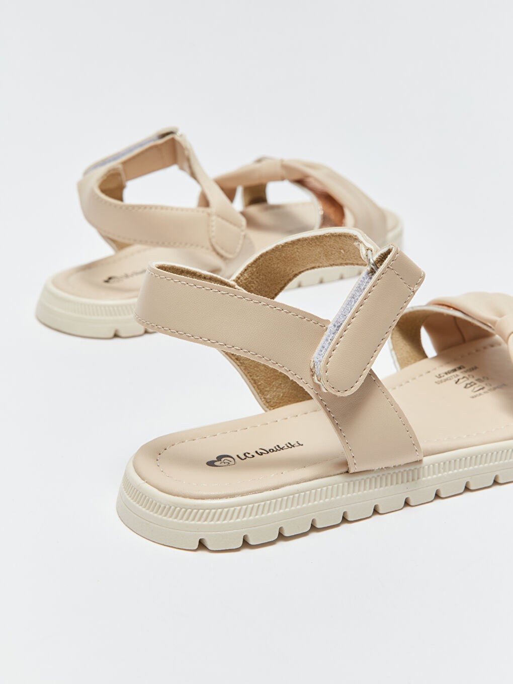 LCW STEPS Sandalen für Mädchen mit Schnürdetails -S3GN27Z4-T7Q
