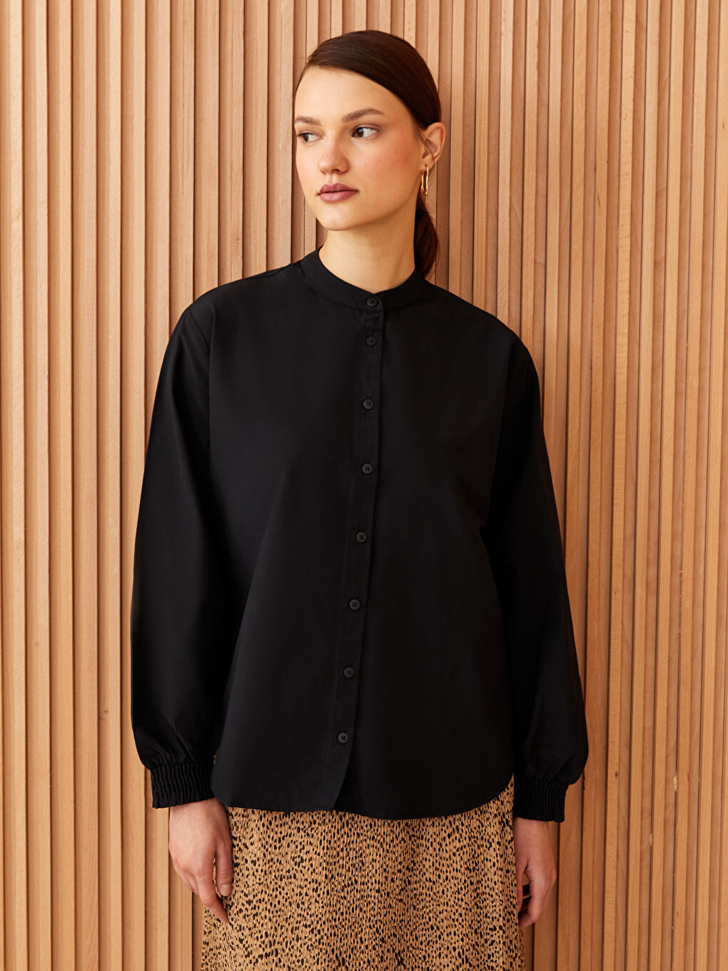 Chemise à Col Mao et Manches Longues pour Femmes-1