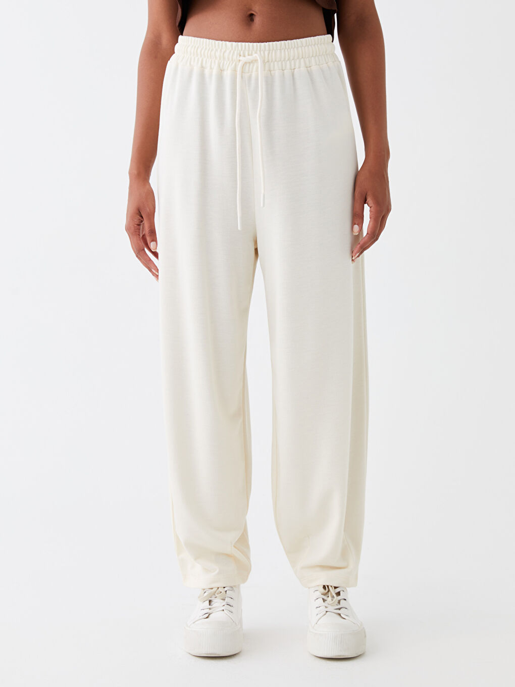 Ekru Beli Lastikli Rahat Kalıp Kadın Eşofman Altı-2