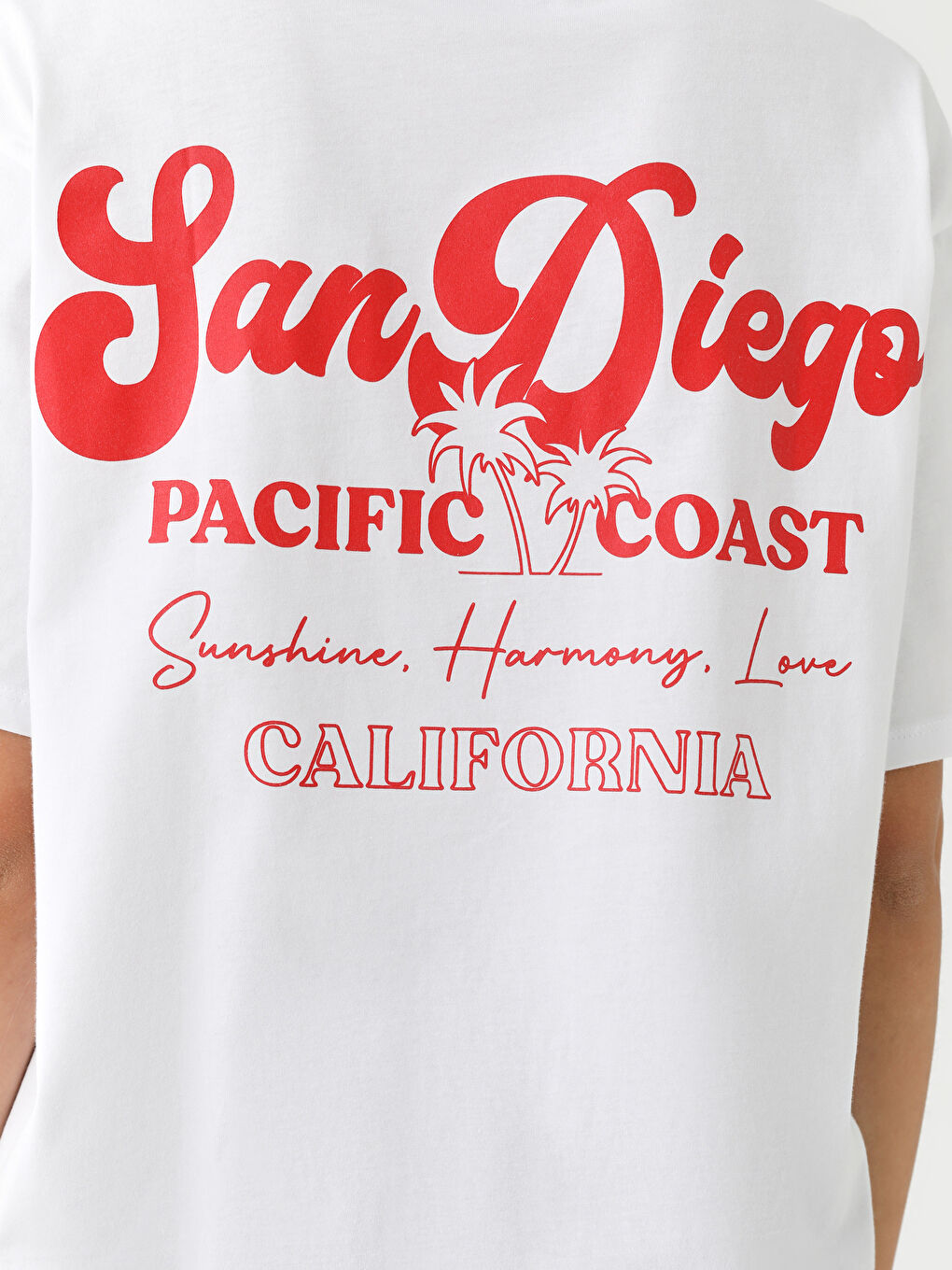 Beyaz Bisiklet Yaka Baskılı Kısa Kollu Oversize Kadın Tişört-3