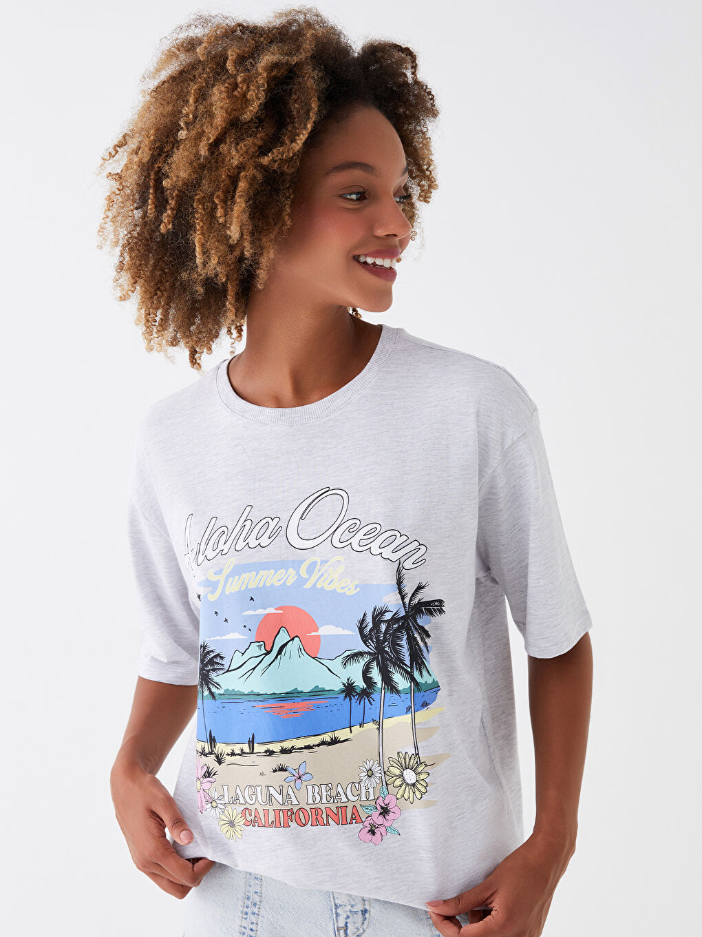 Gri Bisiklet Yaka Baskılı Kısa Kollu Oversize Kadın Tişört