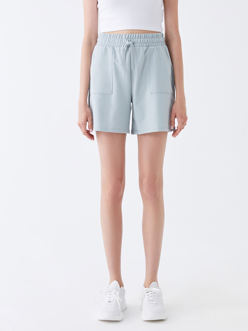 Gri Beli Lastikli Rahat Kalıp Kadın Şort-4