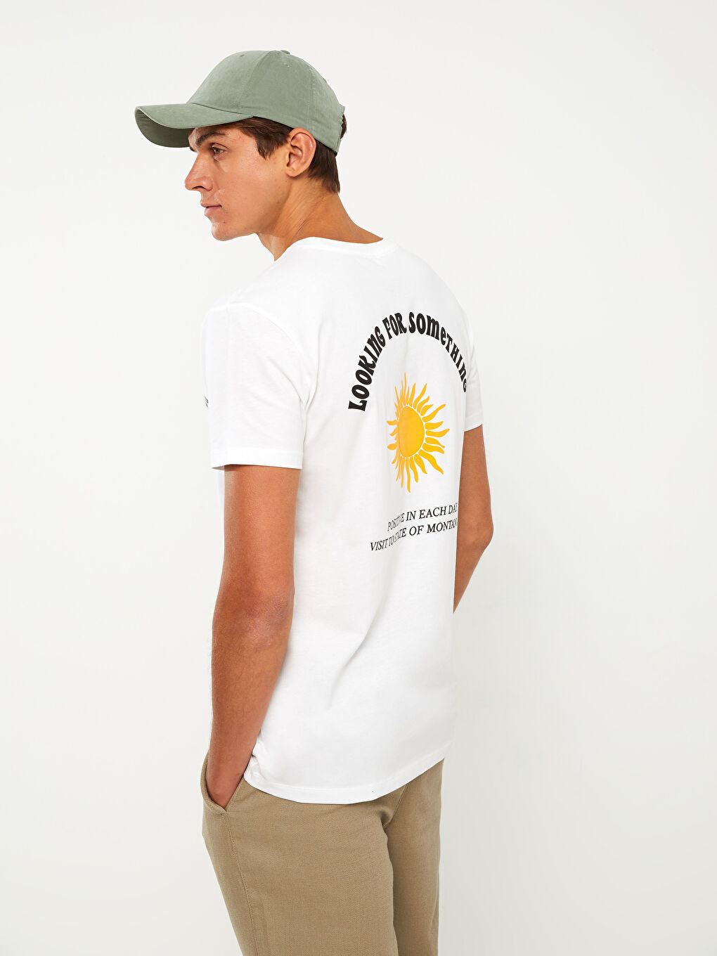 تيشيرت رجالي ياقة دائرية كم قصير مطبوع قطن ممشط